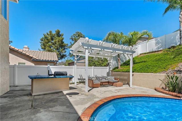 23992 Chatenay, Murrieta, CA 92562