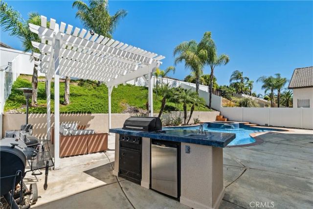 23992 Chatenay, Murrieta, CA 92562