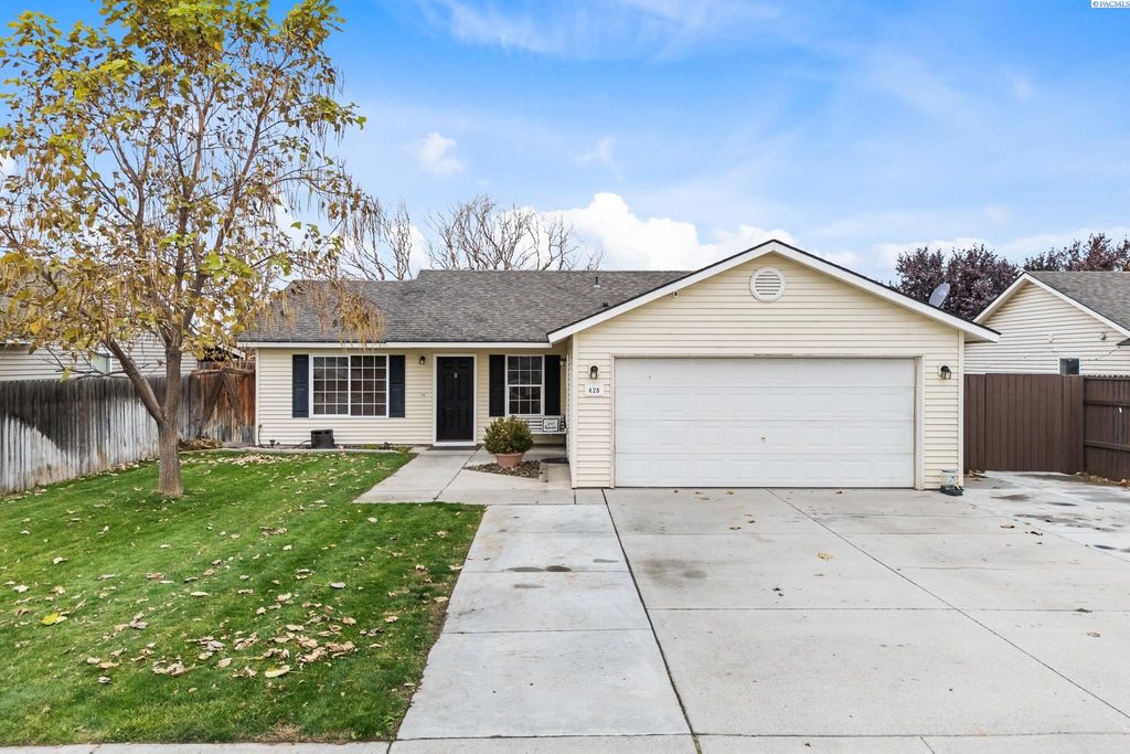 428 N Arbutus Avenue, Pasco, WA 99301