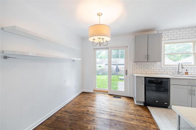 8729 Bellevue Road, Grosse Ile, MI 48138