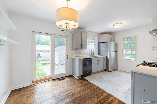 8729 Bellevue Road, Grosse Ile, MI 48138