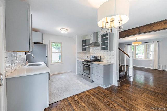 8729 Bellevue Road, Grosse Ile, MI 48138