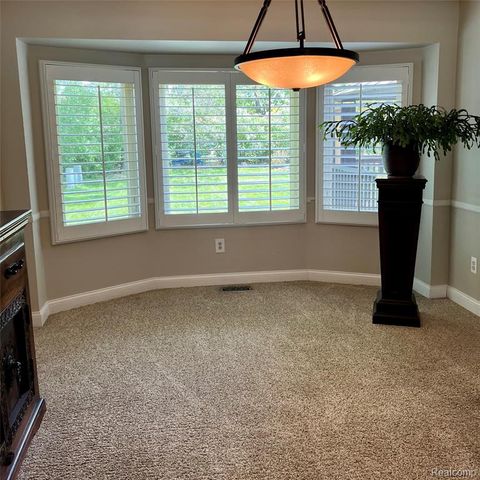 17274 Vacri Lane, Livonia, MI 48152