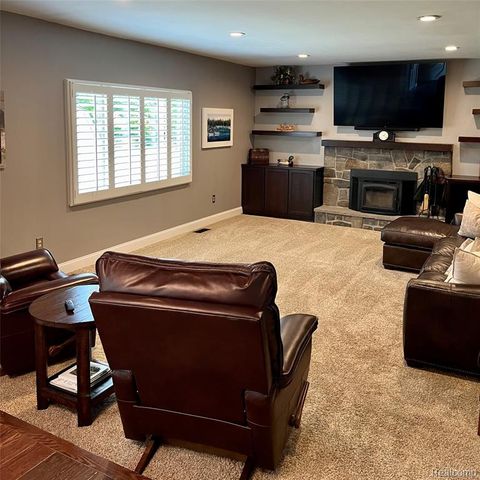 17274 Vacri Lane, Livonia, MI 48152