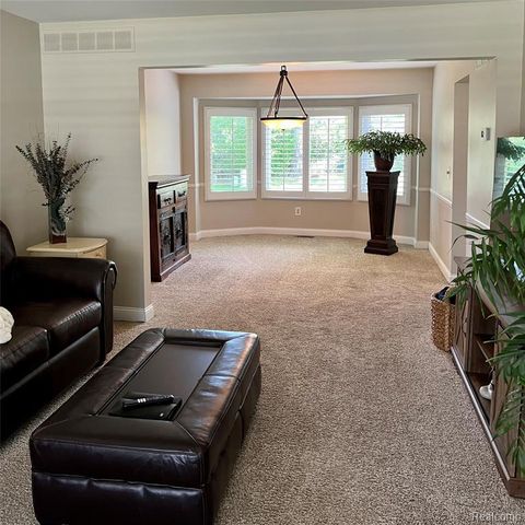 17274 Vacri Lane, Livonia, MI 48152