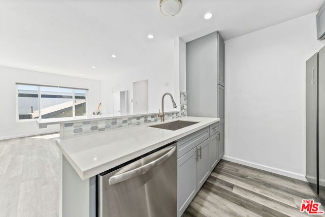 646 Tularosa Drive 4, Los Angeles, CA 90026