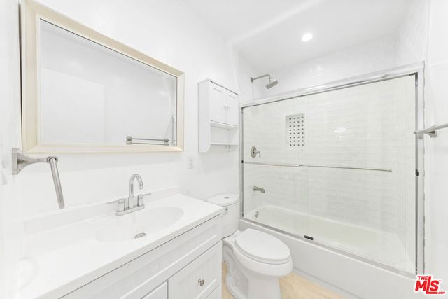 646 Tularosa Drive 4, Los Angeles, CA 90026