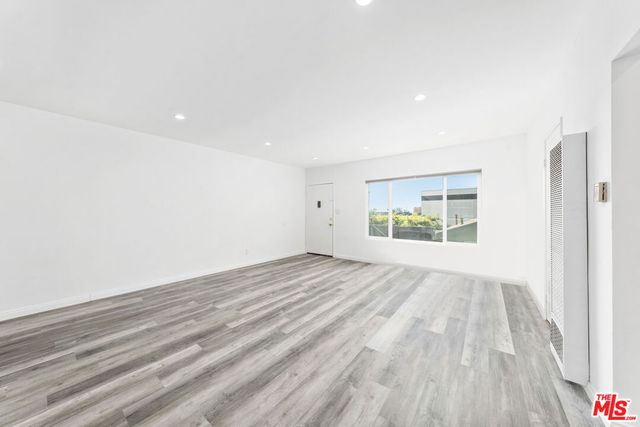 646 Tularosa Drive 4, Los Angeles, CA 90026
