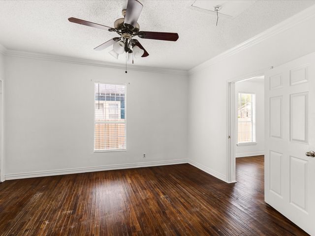 3020 Purington Avenue, Fort Worth, TX 76103