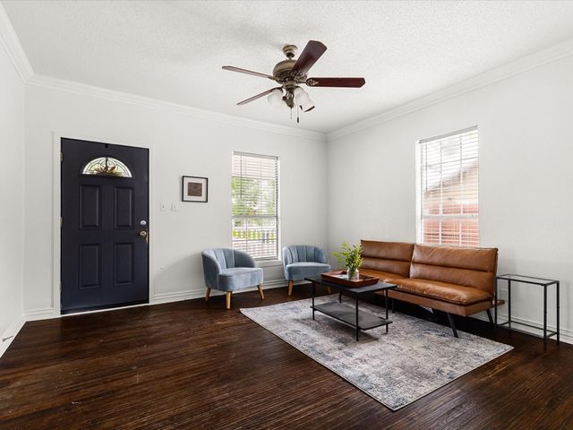 3020 Purington Avenue, Fort Worth, TX 76103