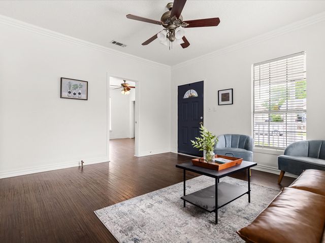 3020 Purington Avenue, Fort Worth, TX 76103