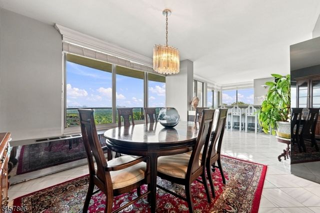 1 Claridge Dr 917, Verona Twp., NJ 07044