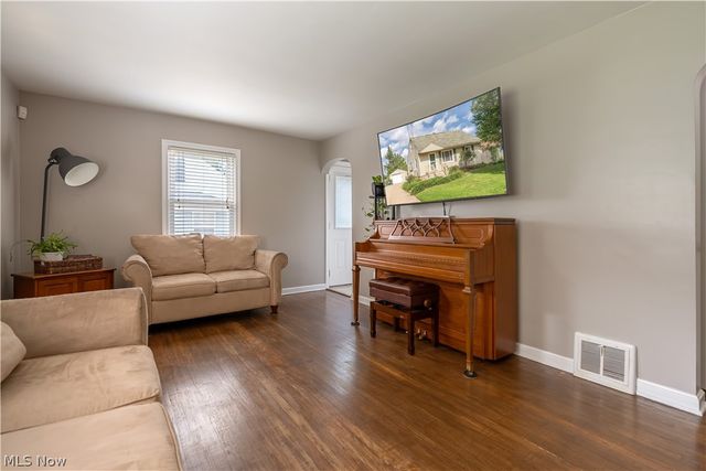 2909 33rd Street NE, Canton, OH 44705