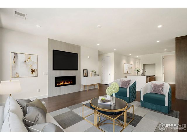 205 E 6th St 303, Loveland, CO 80537