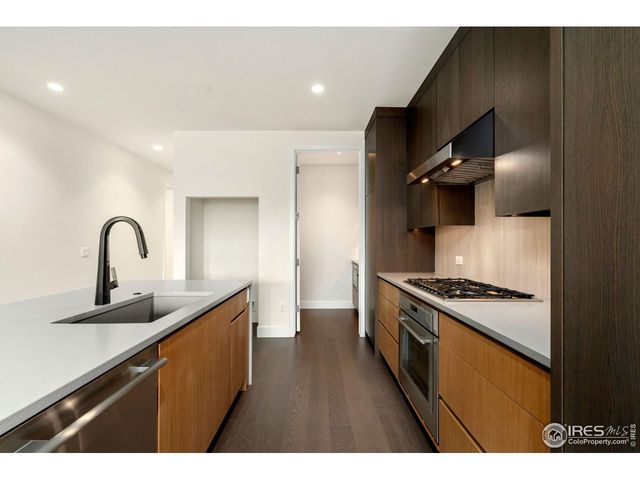 205 E 6th St 303, Loveland, CO 80537