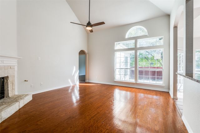 5012 Marineway Drive, Fort Worth, TX 76135