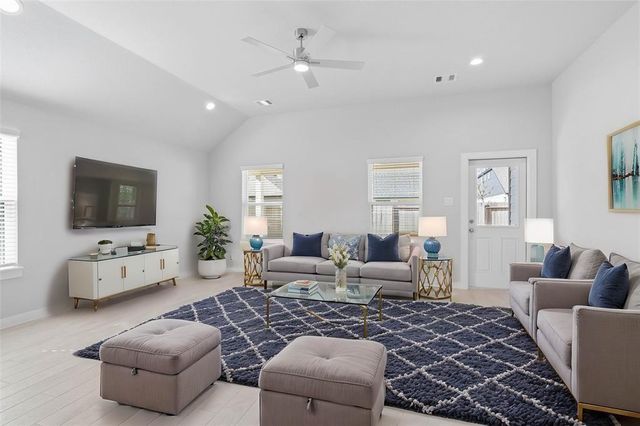 1715 Pecan Woods, Conroe, TX 77301