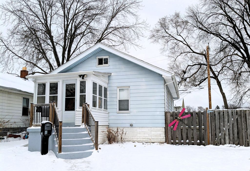 4635 Elizabeth Street, Wayne City, MI 48184