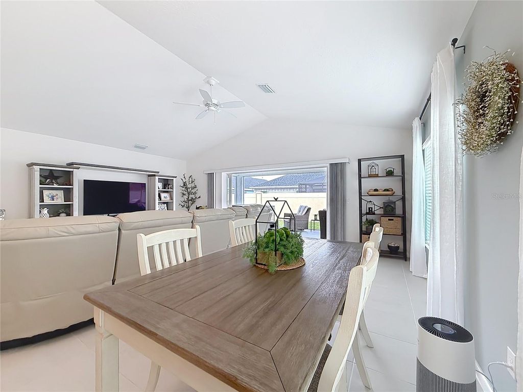 Image 18 of property listing at 1411 FRANKLIN COURT, The Villages, FL 32163