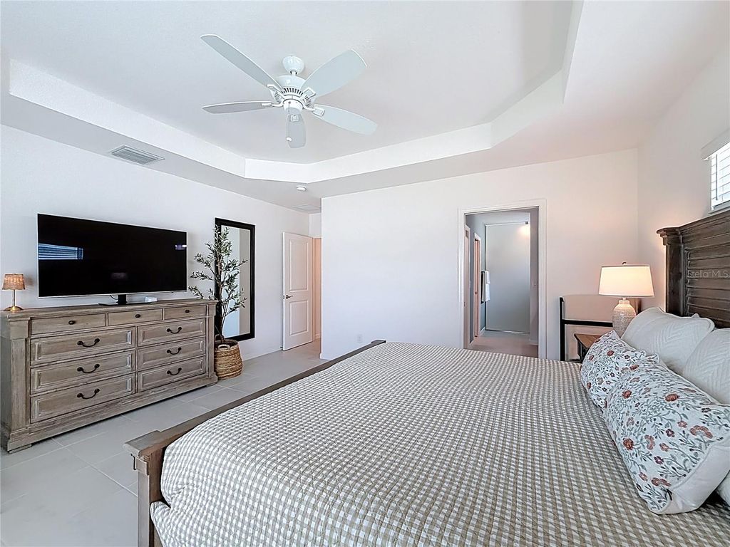 Image 32 of property listing at 1411 FRANKLIN COURT, The Villages, FL 32163