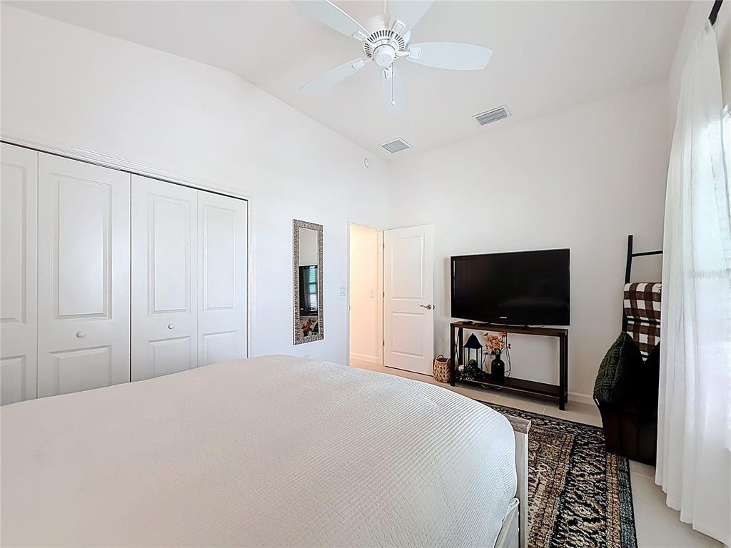 Image 40 of property listing at 1411 FRANKLIN COURT, The Villages, FL 32163