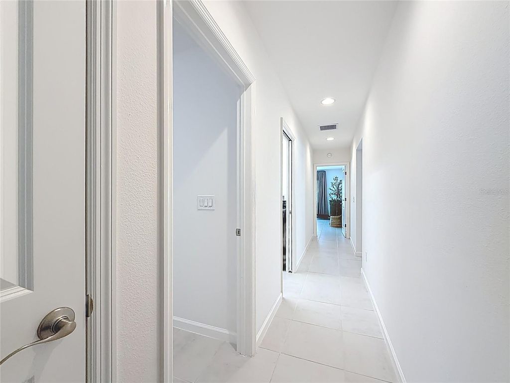 Image 43 of property listing at 1411 FRANKLIN COURT, The Villages, FL 32163