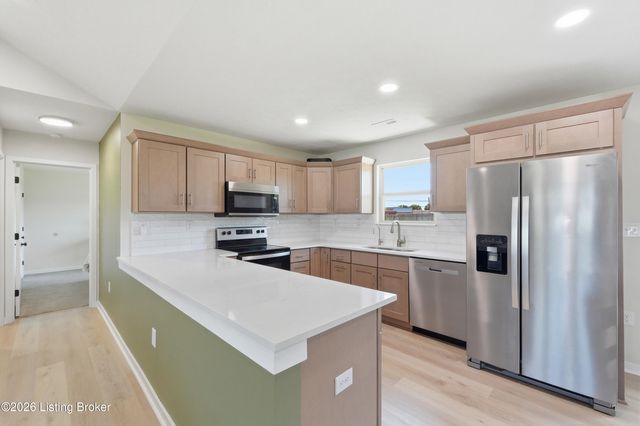 6408 Venango Dr, Louisville, KY 40258