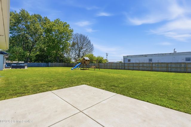6408 Venango Dr, Louisville, KY 40258