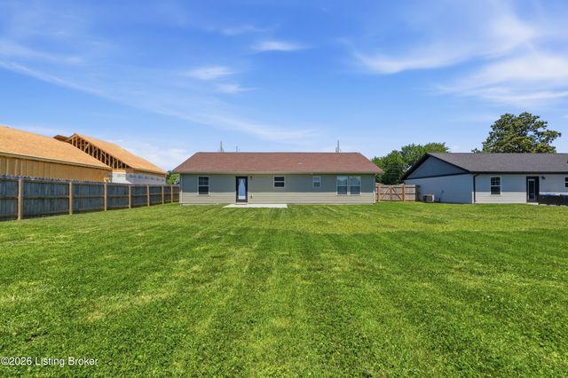 6408 Venango Dr, Louisville, KY 40258