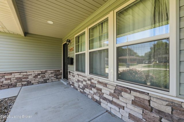 6408 Venango Dr, Louisville, KY 40258