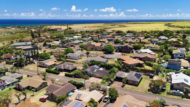 533 Pili Loko St, Paia, HI 96779