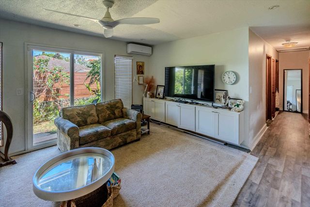 533 Pili Loko St, Paia, HI 96779