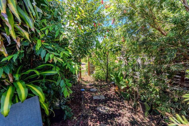 533 Pili Loko St, Paia, HI 96779