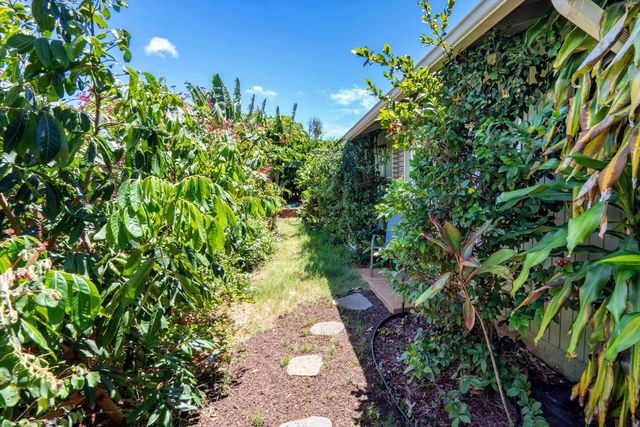 533 Pili Loko St, Paia, HI 96779