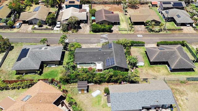 533 Pili Loko St, Paia, HI 96779