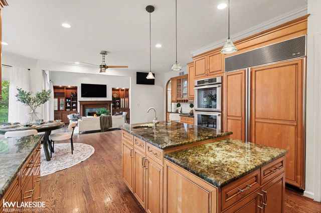 30515 Rushmore Circle, Franklin, MI 48025