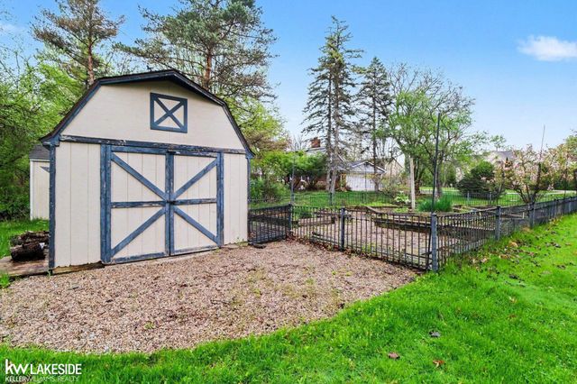 30515 Rushmore Circle, Franklin, MI 48025