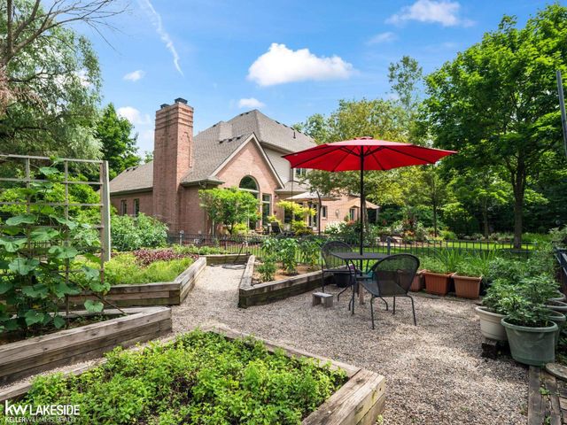 30515 Rushmore Circle, Franklin, MI 48025