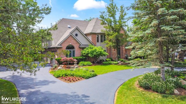 30515 Rushmore Circle, Franklin, MI 48025