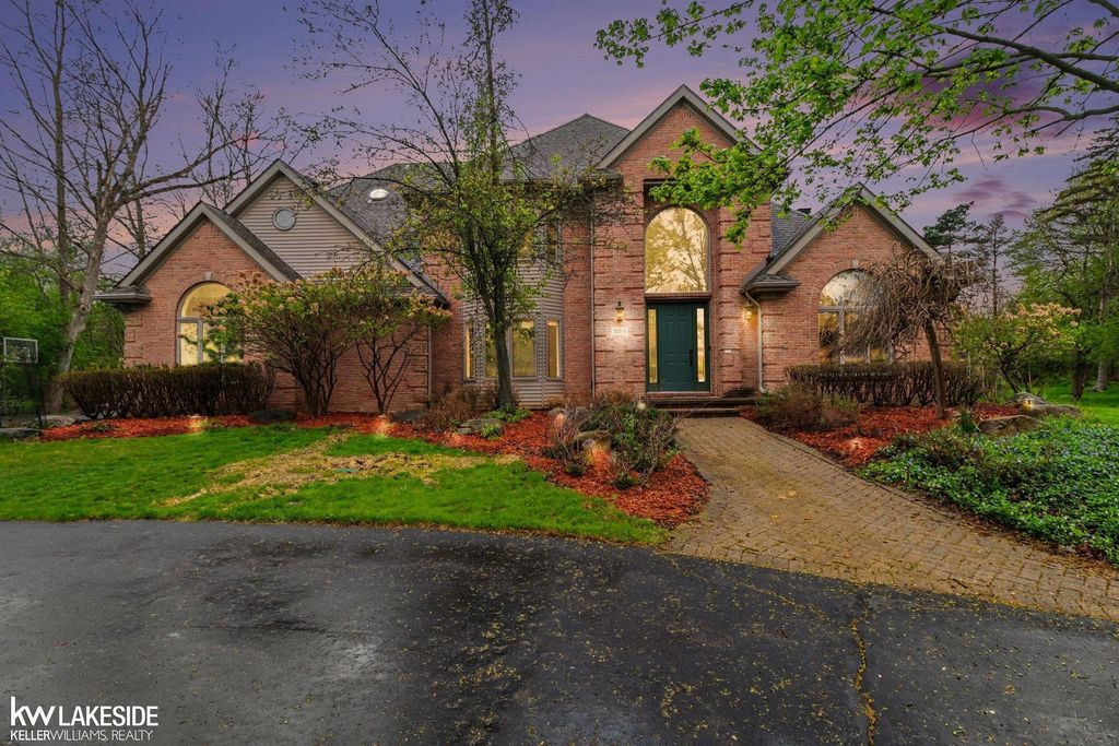 30515 Rushmore Circle, Franklin, MI 48025