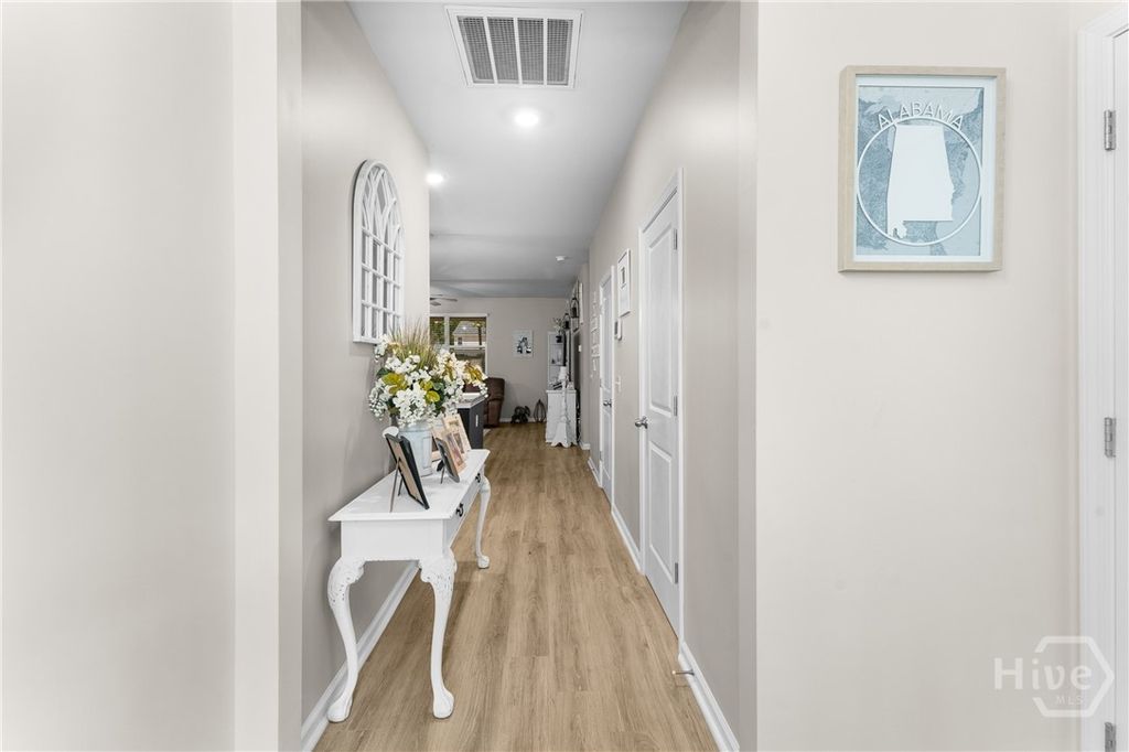 Image 10 of property listing at 132 Ramsey Way, Rincon, GA 31326