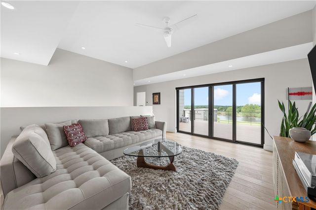 356 Bold Springs Court, West, TX 76691