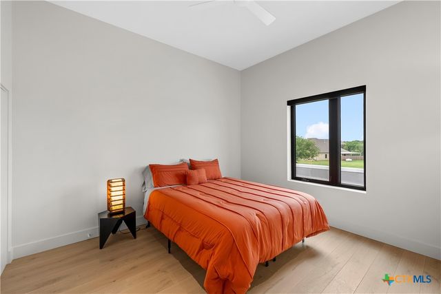 356 Bold Springs Court, West, TX 76691