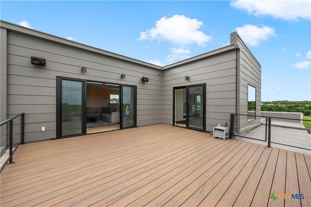 356 Bold Springs Court, West, TX 76691