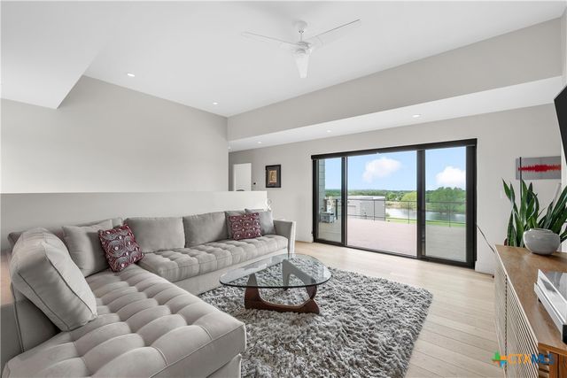 356 Bold Springs Court, West, TX 76691