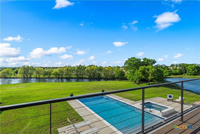 356 Bold Springs Court, West, TX 76691