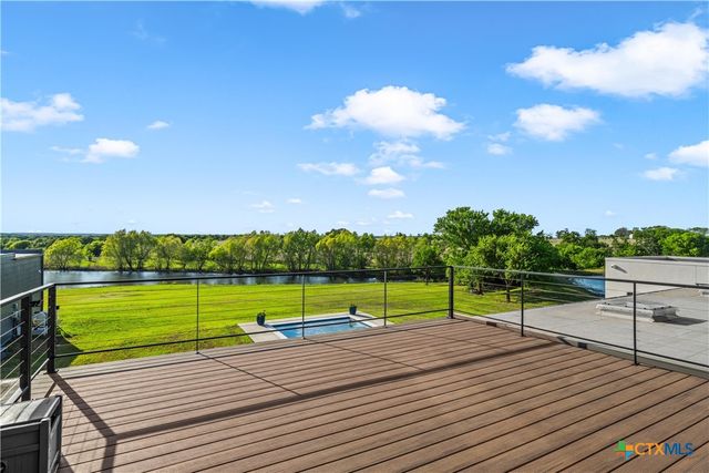 356 Bold Springs Court, West, TX 76691