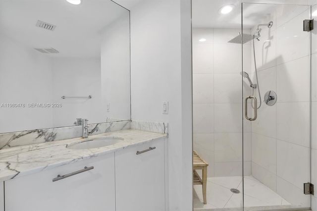 500 Brickell Ave 4101, Miami, FL 33131