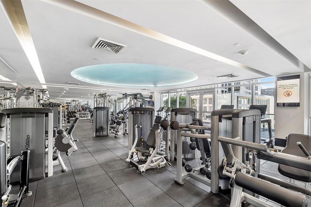 500 Brickell Ave 4101, Miami, FL 33131