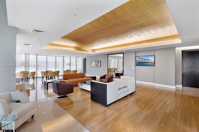 500 Brickell Ave 4101, Miami, FL 33131